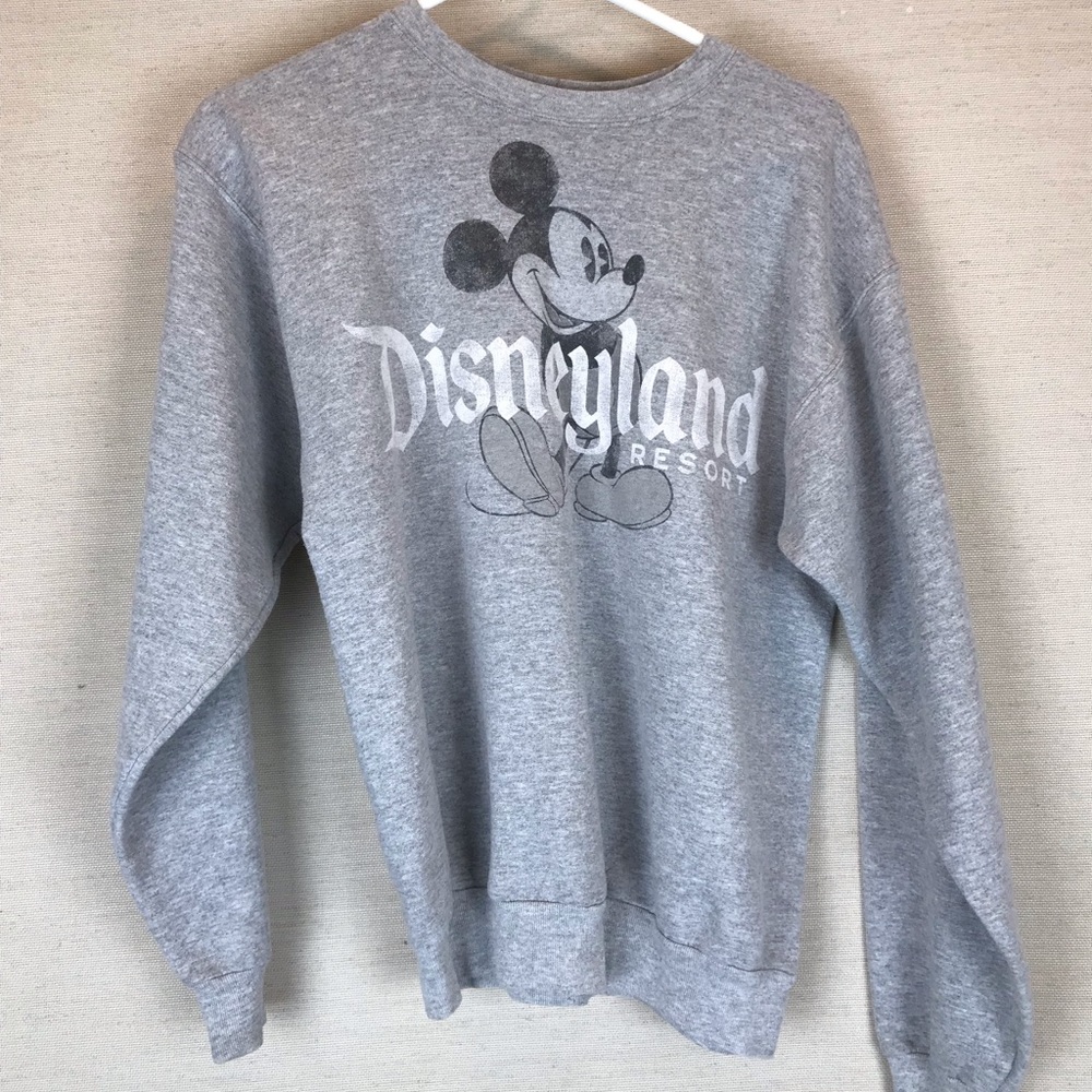 Disneyland Mickey Mouse Sweatshirt! 🖤